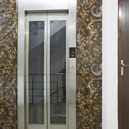 Townhouse South Lawn Hotel New Delhi Exterior photo